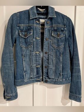 Abercrombie & Fitch Medium Wash Denim Jacket XS